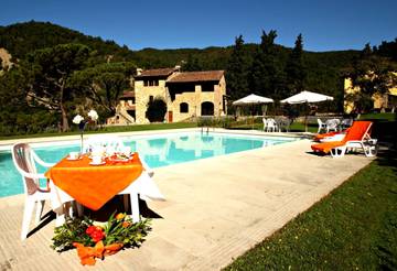 Résidence pour 6 personnes, avec jardin et piscine à Dicomano