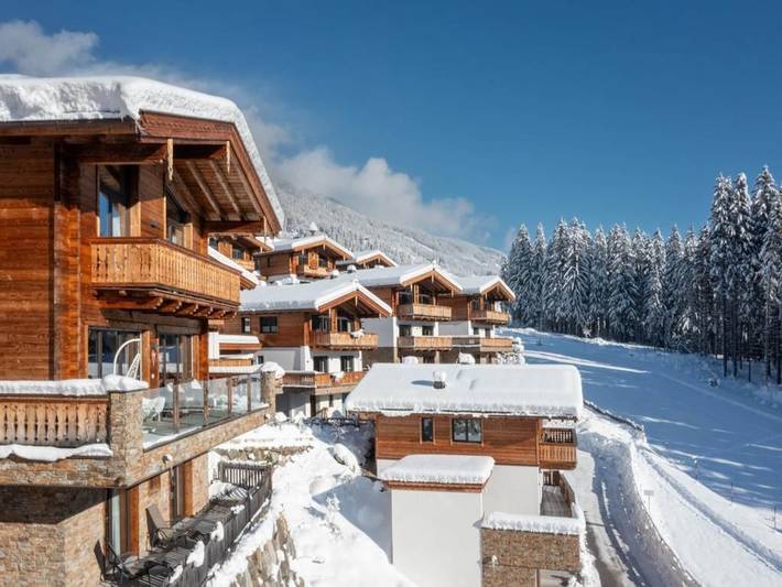 Chalet für 8 Personen, mit Balkon und Sauna sowie Pool, kinderfreundlich in Neukirchen am Großvenediger