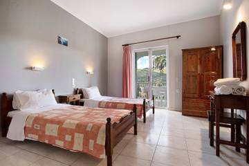 Apartment for 4 People in Laganas, Zakynthos, Photo 3