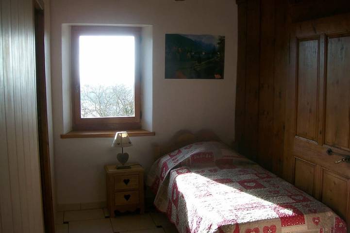 Gîte pour 5 personnes, avec jardin et terrasse à Bogève - 4