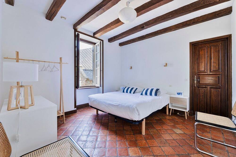 House for 11 people, large garden, 5 minutes from the port. Quiet. pets welcome in Le Croisic, Côte d'Amour