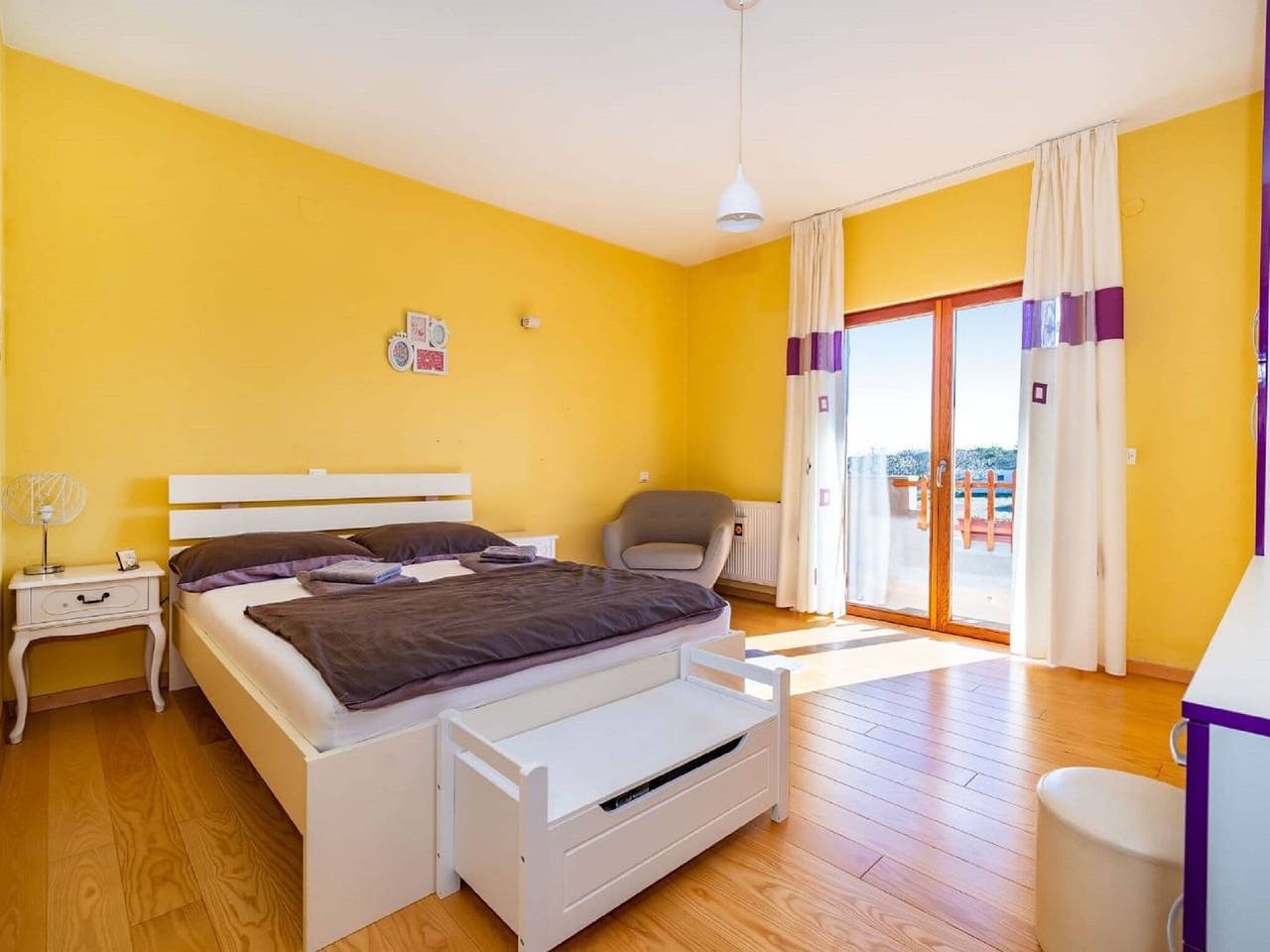 Ganze Wohnung, Wohnung in Radovin am Strand in Ljubac, Zadar