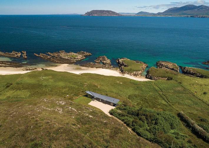 Holiday home for 9 people, with garden in County Donegal