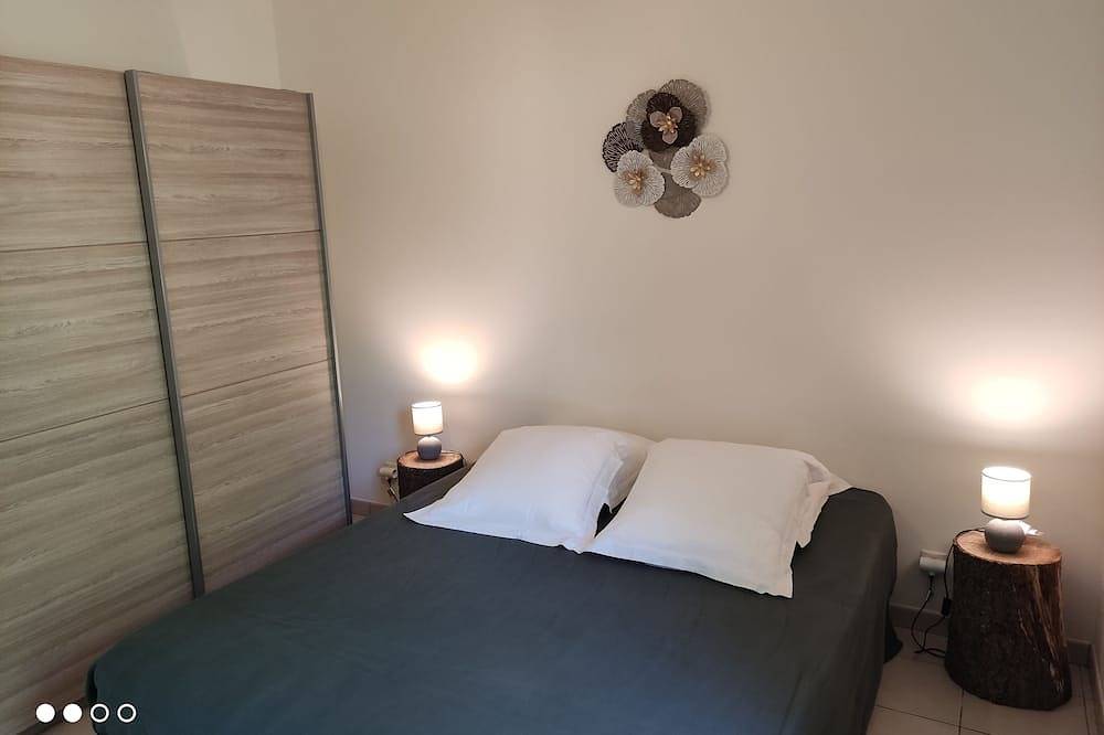 House with swimming pool for rent from Sunday to Sunday in Labeaume, Ardèche