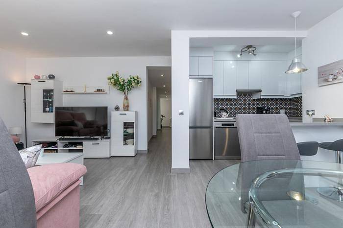 Entire apartment, Vertedor 7H · New Modern 3Br with terrace in Fuengirola Centre in Fuengirola Centre, Fuengirola
