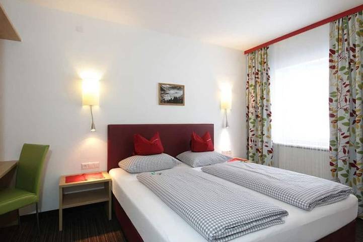 Ganze Wohnung, Nr. 1 Kohlröschen - Haus fern in Grän, Allgäuer Alpen (Österreich)