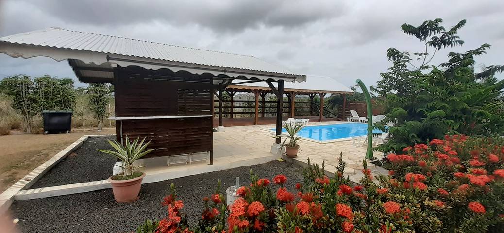 Alquiler de habitaciones individuales con baño privado in Port-Louis, Guadalupe
