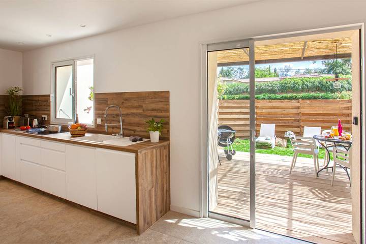 Ferienwohnung für 4 Personen, mit Terrasse und Garten sowie Pool in Calvi - 2