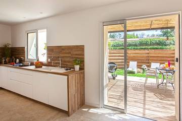 Vacation Rental for 4 Guests in Calvi, Haute-Corse, Picture 1