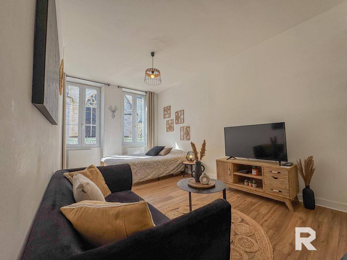Appartement entier, One-Bedroom Apartment in Montargis, Région de Montargis