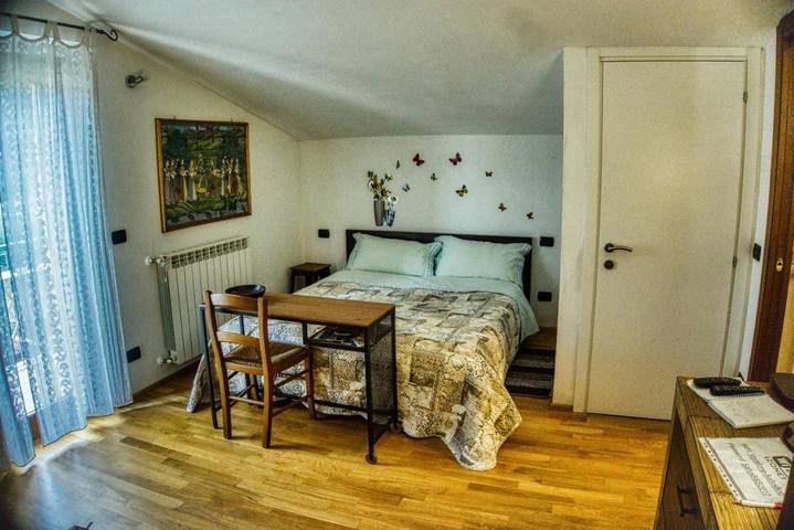 Location de vacances pour 2 personnes, avec jardin et vue, animaux acceptés à Carrare - 2