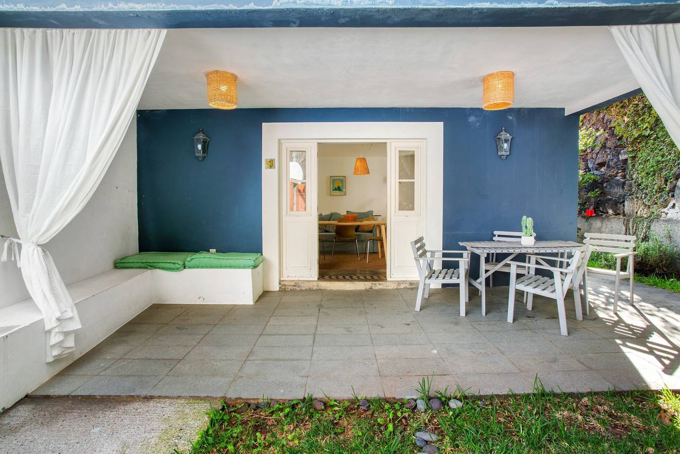 Maison de vacances 'Calheta Beach House T1' avec vue sur la montagne, terrasse privée et Wi-Fi in Calheta, Île de Madère