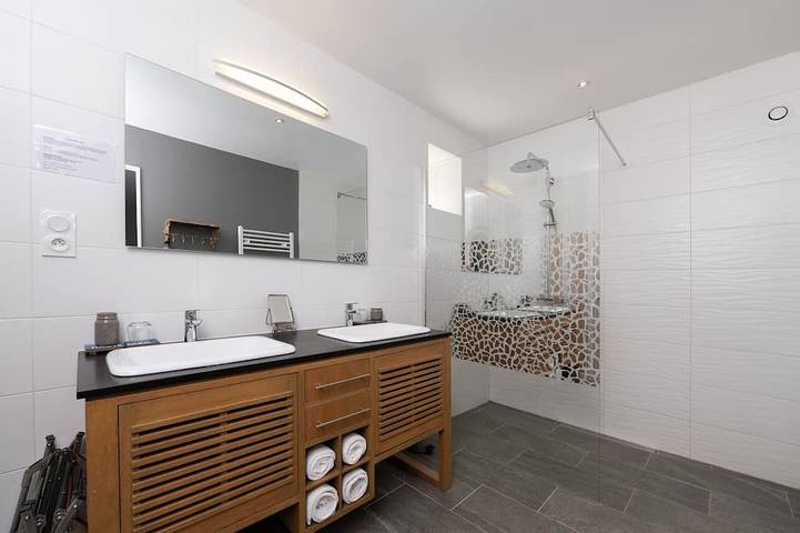 Chambre d’hôte pour 2 personnes, avec jardin dans Theix-Noyalo - 4