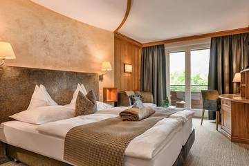 Ferienhaus für 2 Personen, mit Garten und Whirlpool sowie Sauna und Balkon, mit Haustier in Eben am Achensee