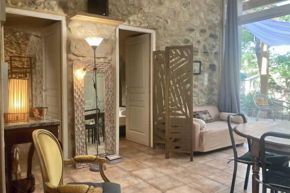Charming old stone farmhouse between sea and lake mountains in Aléria, Corte und Umgebung