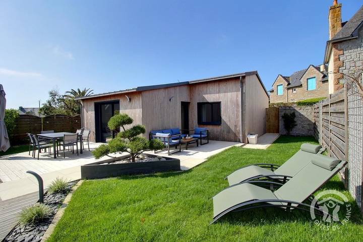 Gîte pour 2 personnes, avec terrasse et jardin dans Île-Grande - 2