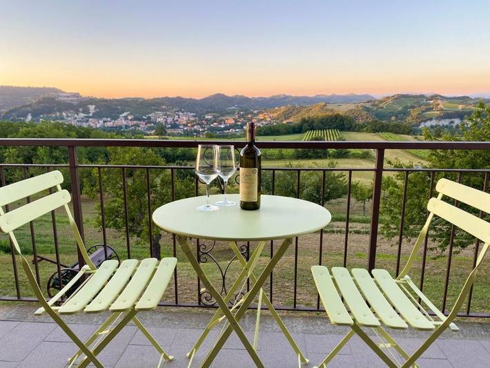 B&b per 3 persone, con Balcone e Terrazza nonché Giardino e Panorama a Gavi