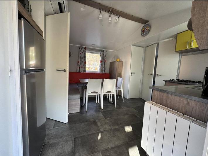Camping pour 6 personnes, avec terrasse et vue