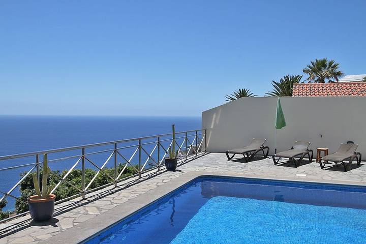 Apartamento entero, Apartamento 'Moijama 10' con vistas al mar, piscina compartida y Wi-Fi in Puerto Naos, Los Llanos de Aridane
