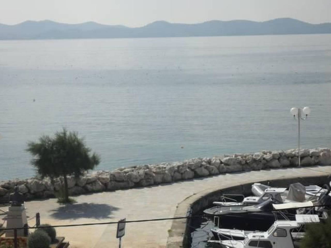 Ganze Wohnung, Große Ferienwohnung in Zadar mit Privatem Balkon in Diklo (Zadar), Zadar (Kommun)
