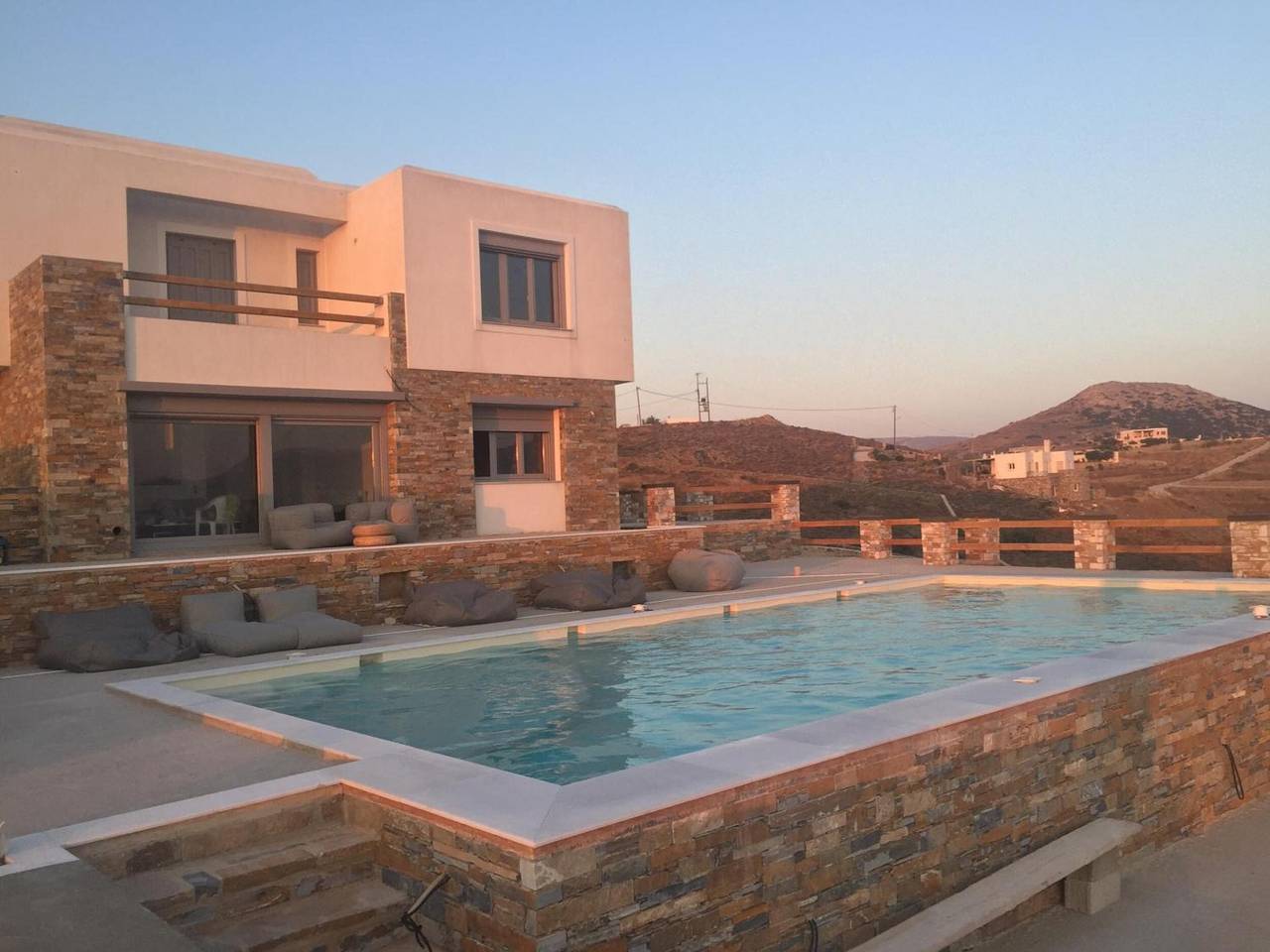 Villa 'Lina Syros' with Sea View, Wi-Fi and Air Conditioning in Syros