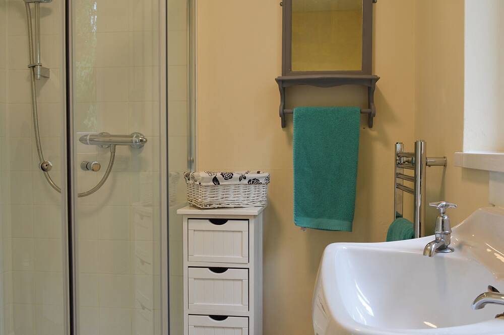 2 bedroom accommodation in Waverton, near Wigton in Cumbria