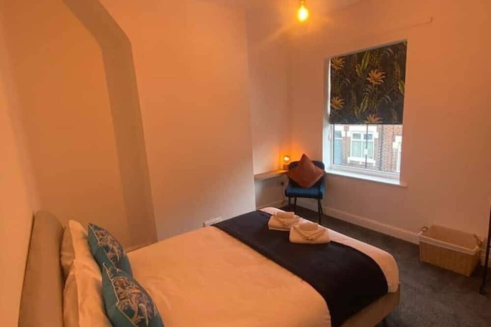 Skylinesairbnb in Stoke-on-Trent, Midlands