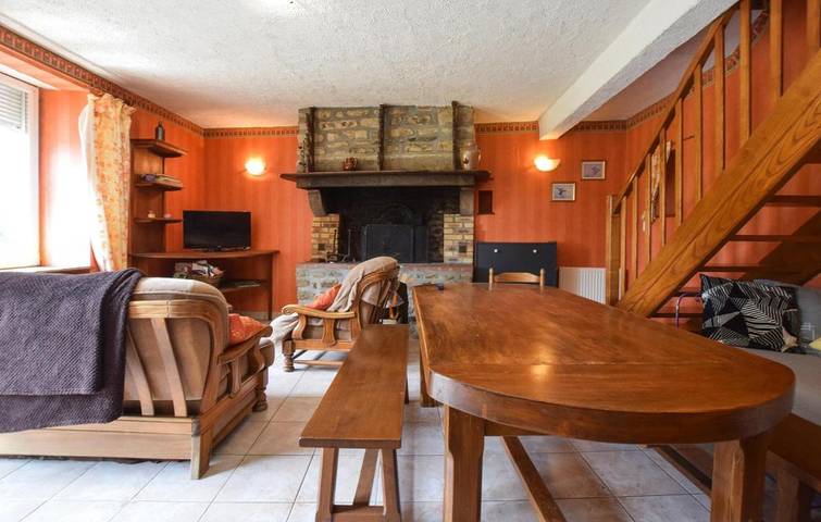 Location de vacances pour 6 personnes, avec jardin et jacuzzi à La Chapelle-Urée - 4