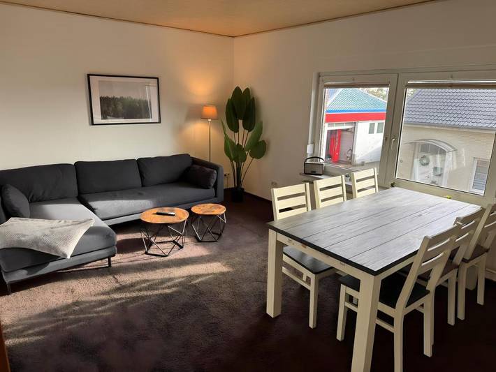 Apartamento de vacaciones para 4 personas, con vistas además de jardín y terraza - 1