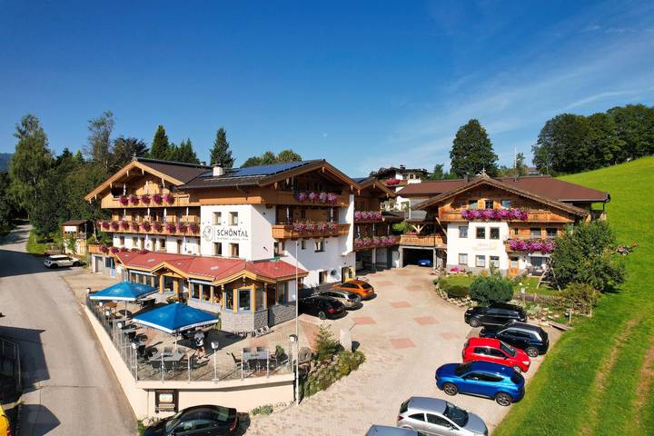Hôtel, avec Balcon et Terrasse ainsi que Jardin et Vue dans Wildschonau