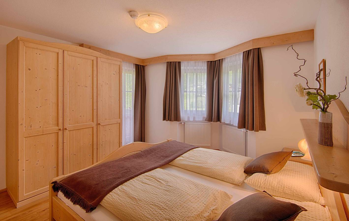 Appartamento intero, Appartamento "Löfflerblick A Dreiherrenspitze" con vista sulle montagne, Wi-Fi e Jacuzzi in Valle Aurina, Alpi della Zillertal