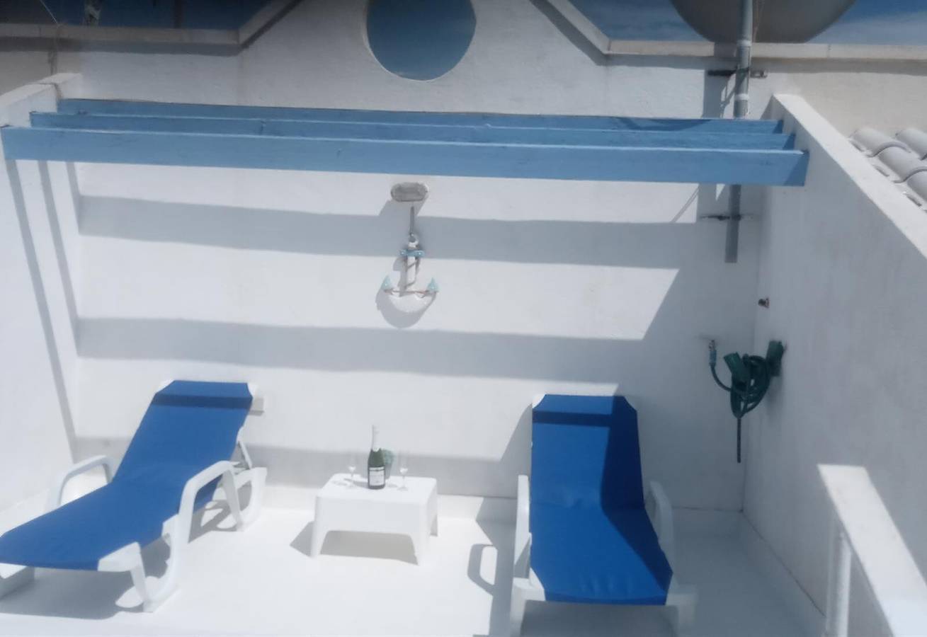 Apartamento entero, Apartamento 'Duquesa Beach ' con vistas al mar, Wi-Fi y aire acondicionado in Torrevieja Centro, Torrevieja