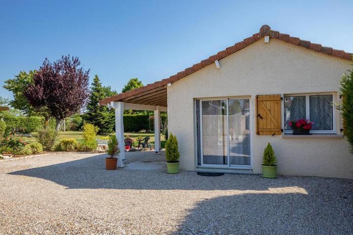 Casa de huéspedes para 3 personas, con terraza y jardín - 1
