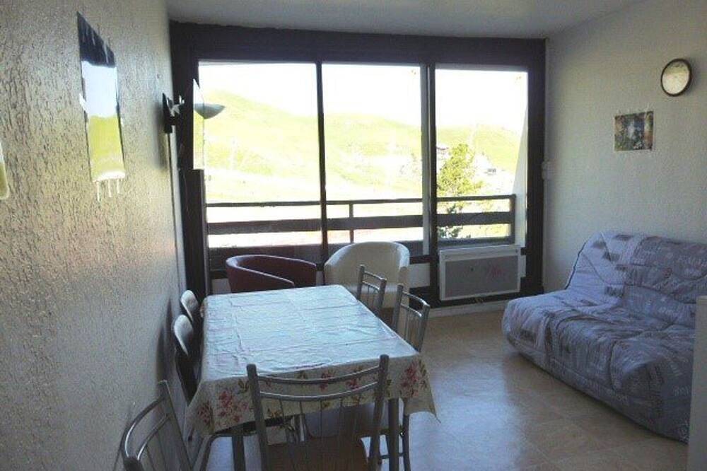 Ganze Wohnung, Familienstudio für 6 Pers., direkter Pistenzugang, Balkon, kostenloses Parken, Skiraum in La Pierre Saint-Martin, Arette