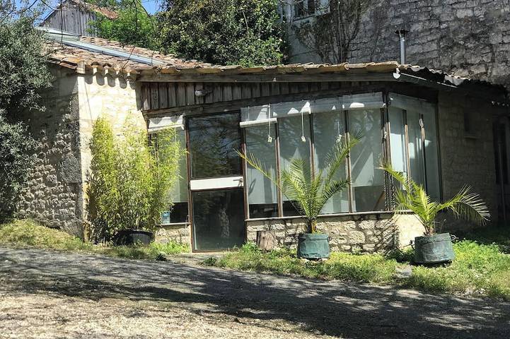 Gîte pour 2 personnes, avec jardin, animaux acceptés à Saint-Cyprien (Lot)