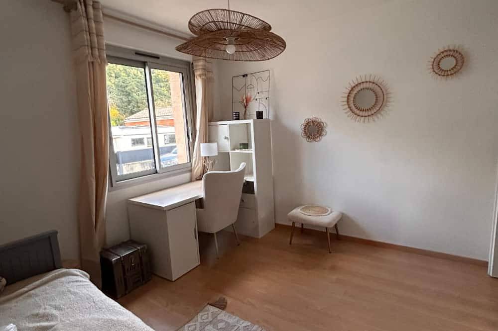 Entire apartment, La parenthèse. 2 bedrooms. 75m2 in Pamiers, Ariège