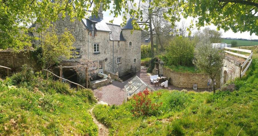 Chambre d’hôte pour 3 personnes, avec Terrasse et Jardin ainsi que Piscine et Vue à Les Oubeaux