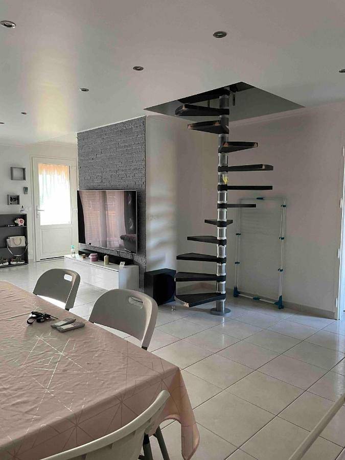 Gîte pour 2 personnes, avec jardin et terrasse à Osny - 4