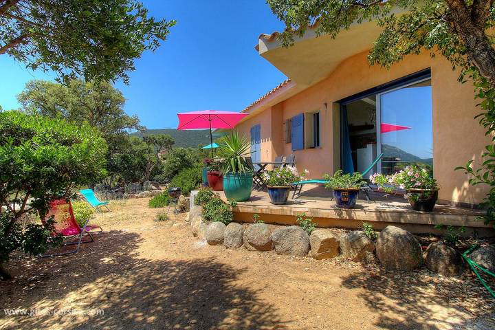 Gîte pour 4 personnes, avec Terrasse et Jardin à Monacia-d'Aullène
