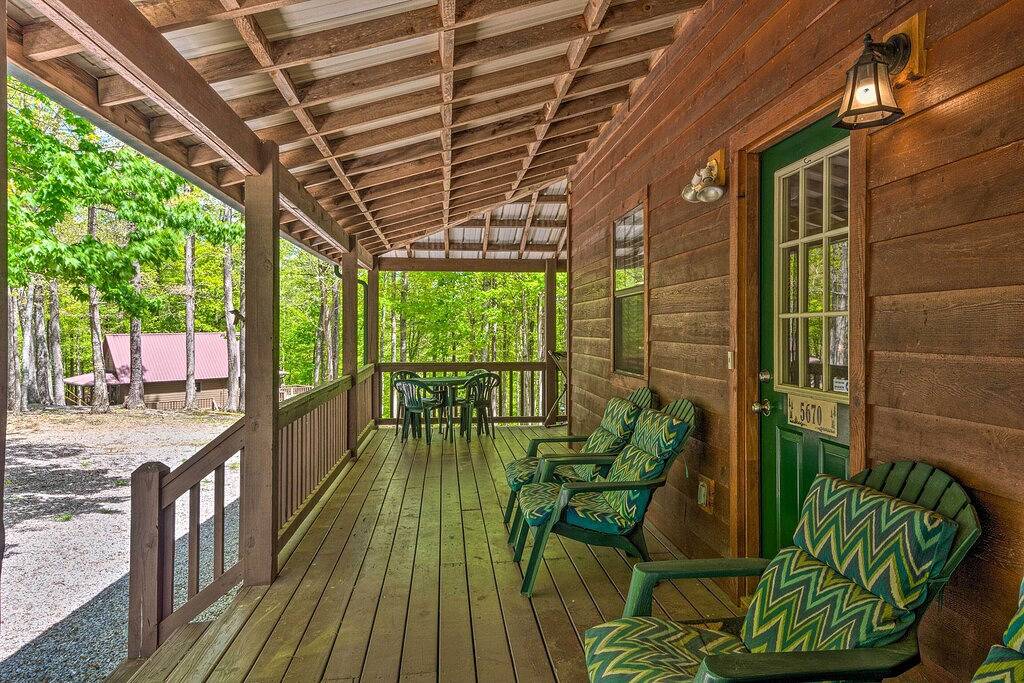 Lake House w/ Hot Tub + Fire Pit - 1 Mi to Marina! in Dale Hollow Lake
