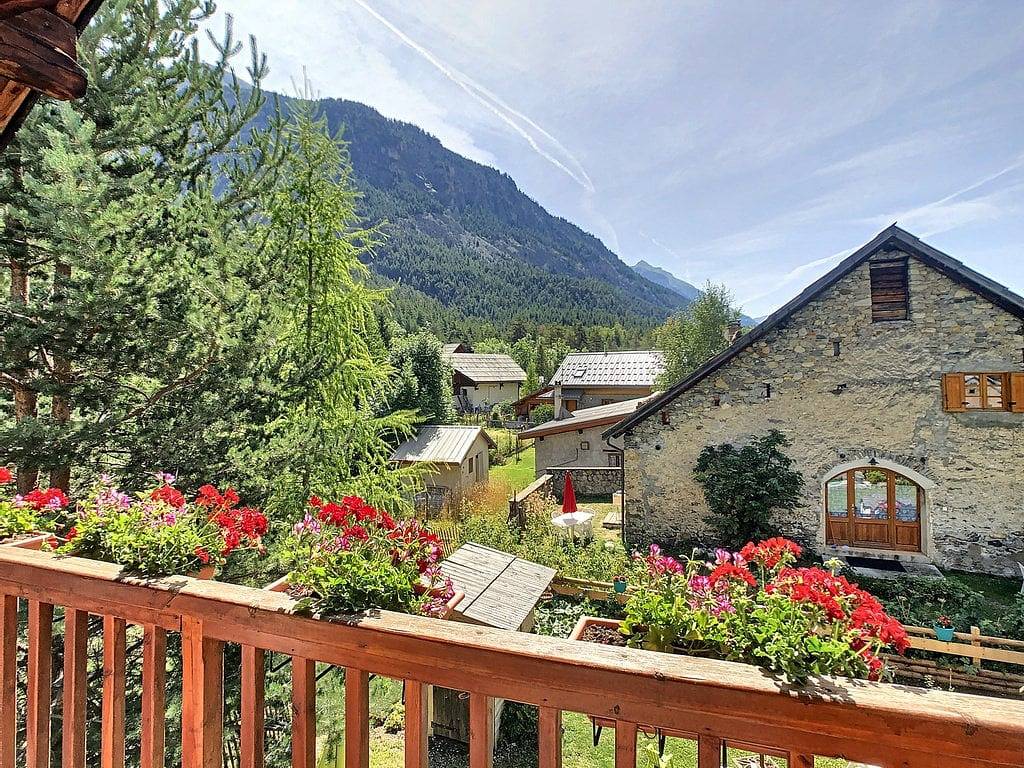 3 grandes chambres, 2 à 5 pers., avec bain norvégien - Chambre Balcon in Névache, Région de Briançon