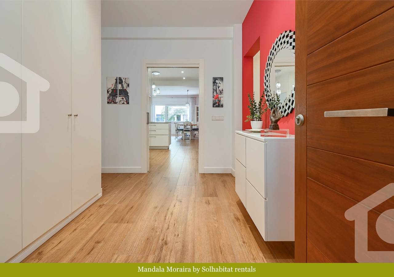 Entire apartment, Holiday apartment for 8 people with terrace in Club Moraira, Teulada (Spain)