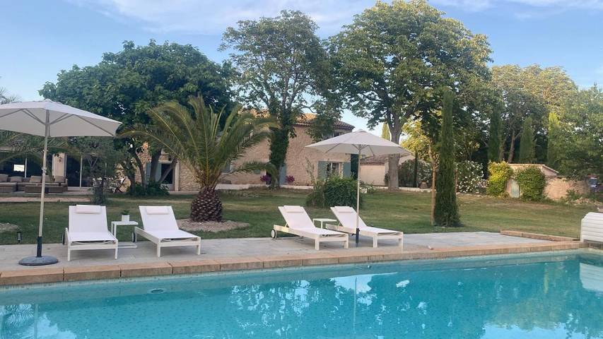 Chambre d’hôte pour 2 personnes, avec piscine ainsi que terrasse et jardin