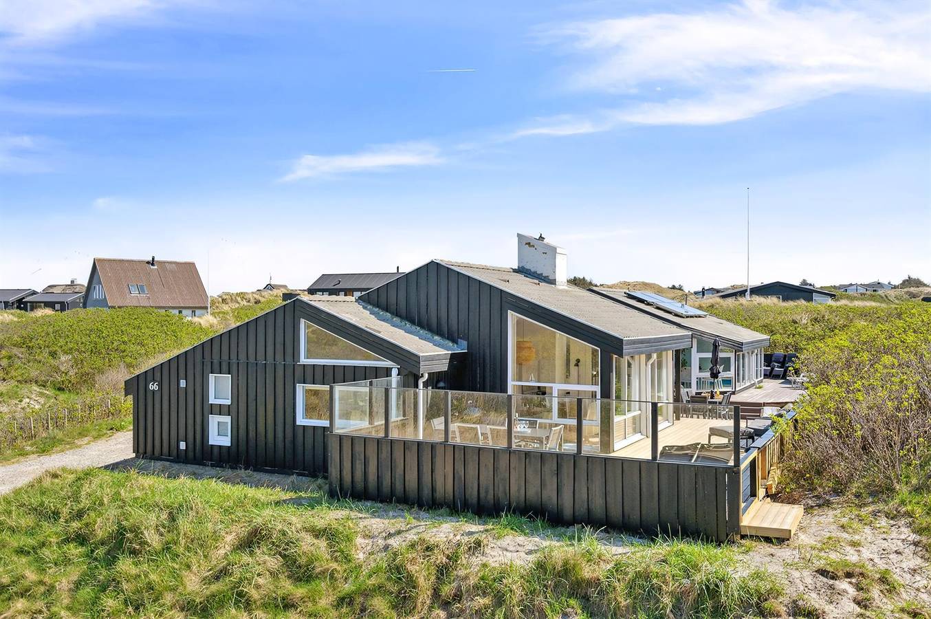 Feriehus for 10 personer med terrasse in Blokhus, Jammerbugt