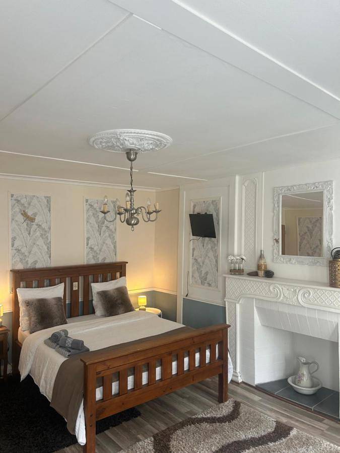 Location de vacances pour 2 personnes, avec vue ainsi que jardin et terrasse à Châteaulin - 3