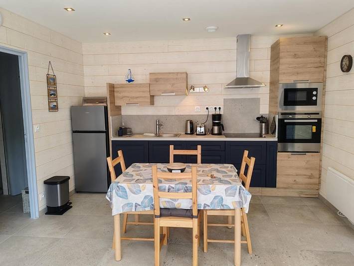 Location de vacances pour 4 personnes, avec terrasse à Le Tour-du-Parc - 2