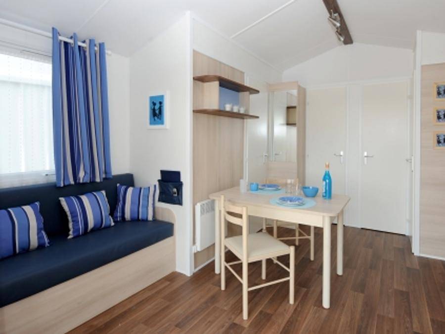 Flower Camping du Port Caroline - Mobilhome 4 personnes - Standard 2 chambres 25m² + Terrasse intégrée in Loire-Authion, Vallée de la Loire