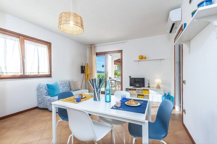 Gîte pour 4 personnes, avec terrasse et vue sur l’océan, adapté aux familles dans Santa Teresa Gallura - 4