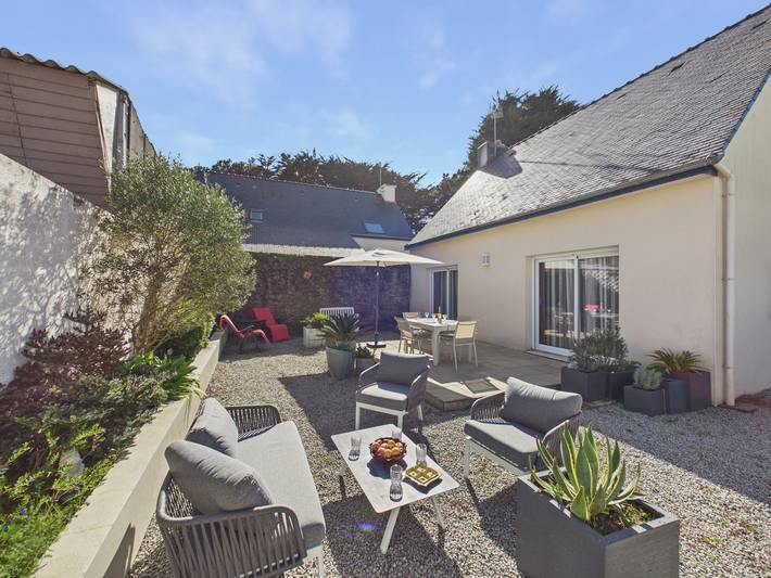 Location de vacances pour 6 personnes, avec jardin et terrasse dans Office De Tourisme Saint Pierre Quiberon