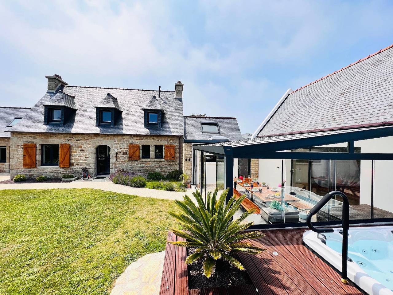 Luxuriöse Cocooning 5 Sterne Villa direkt am Meer mit eigenem Spa Bereich Sauna und Jacuzzi in Brignogan-Plages, Brest und Umgebung
